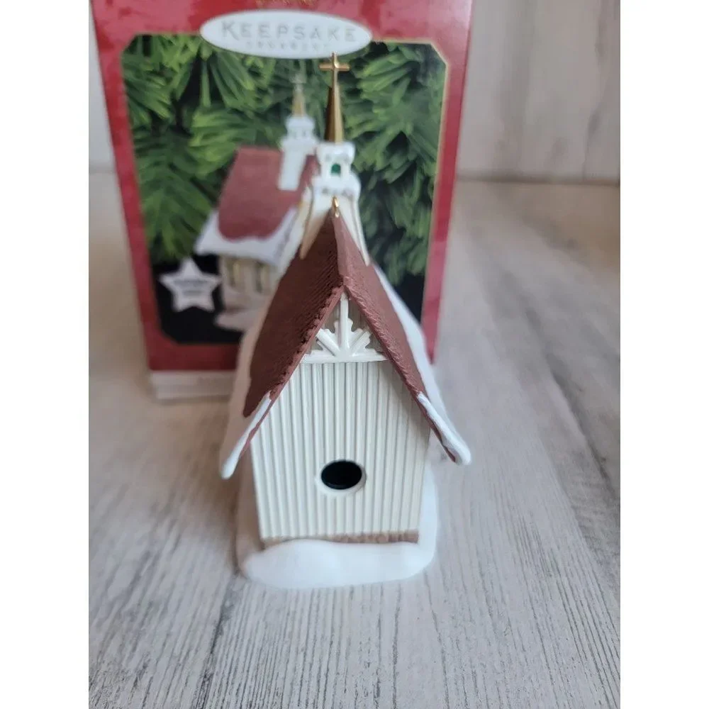 Hallmark 1999‎ Colonial Church candlelight services ornament Xmas